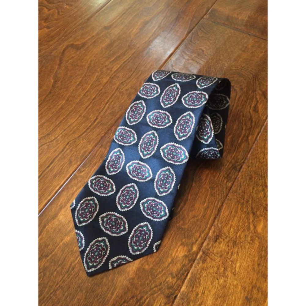 NEW Vintage Blue Navy Mens Business Casual Silk Necktie‎ UTY Uniforms Made USA